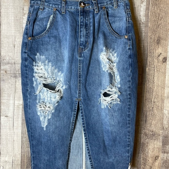 One Teaspoon Cadillac in Pacifica Destroyed Denim Pencil - Picture 4 of 8